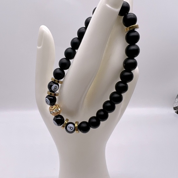 8 ball bracelet - Picture 4 of 6
